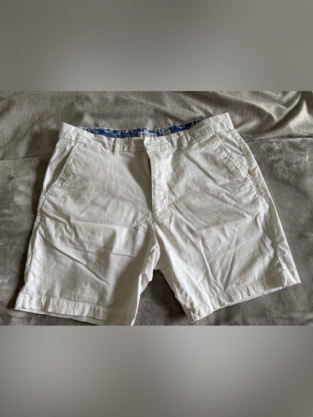 Denim & Flower White Men's Flat-Front Shorts with Blue Waistband Accent